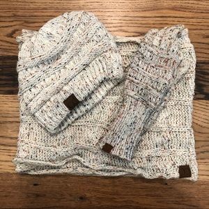 Hat, glove, scarf set